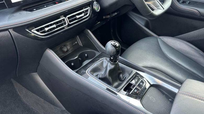 MG HS 1.5 T-GDI Trophy 5dr Petrol Hatchback